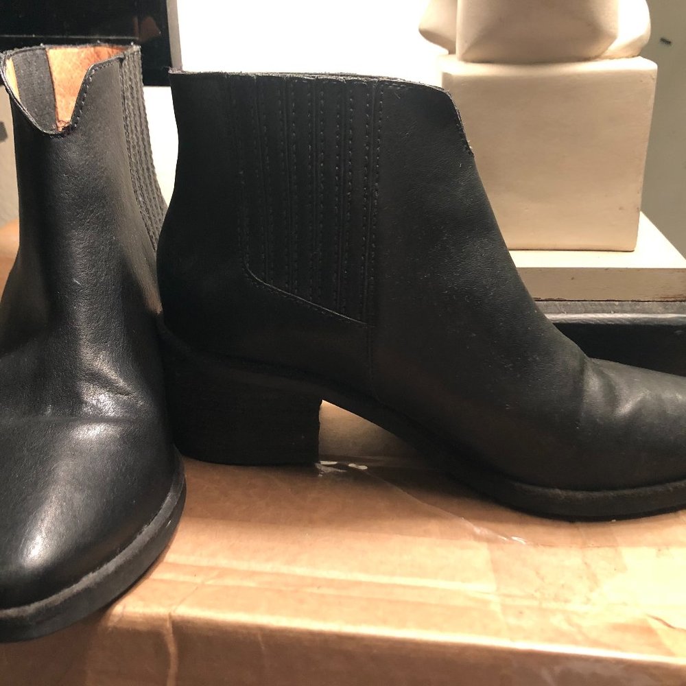 Madewell The Joni Boot in Black Leather - Size 8